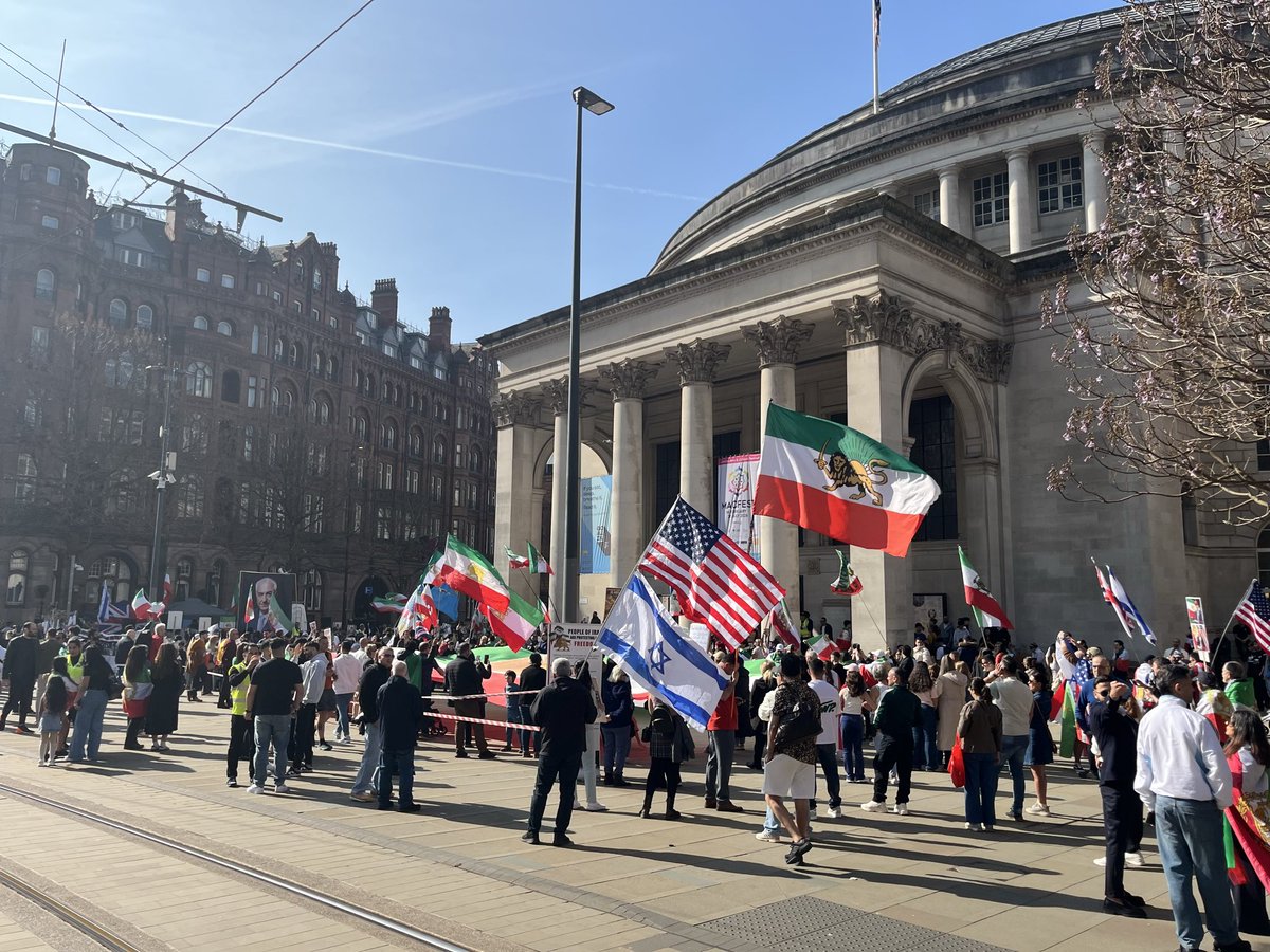 Bea8tYNWA's tweet image. Happy first day of Nowruz 2585, the first day of spring
Nowruz pirooz
To freedom