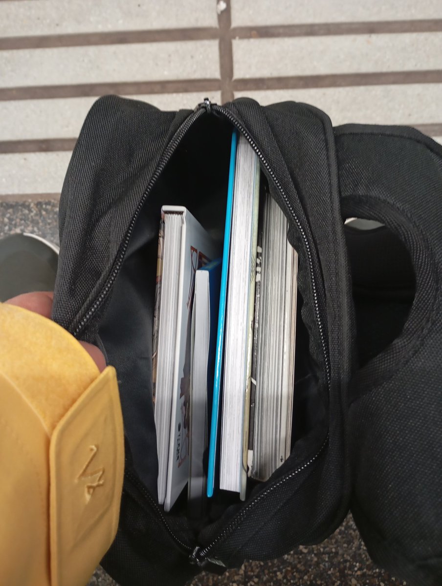 Món Còmic tweet media