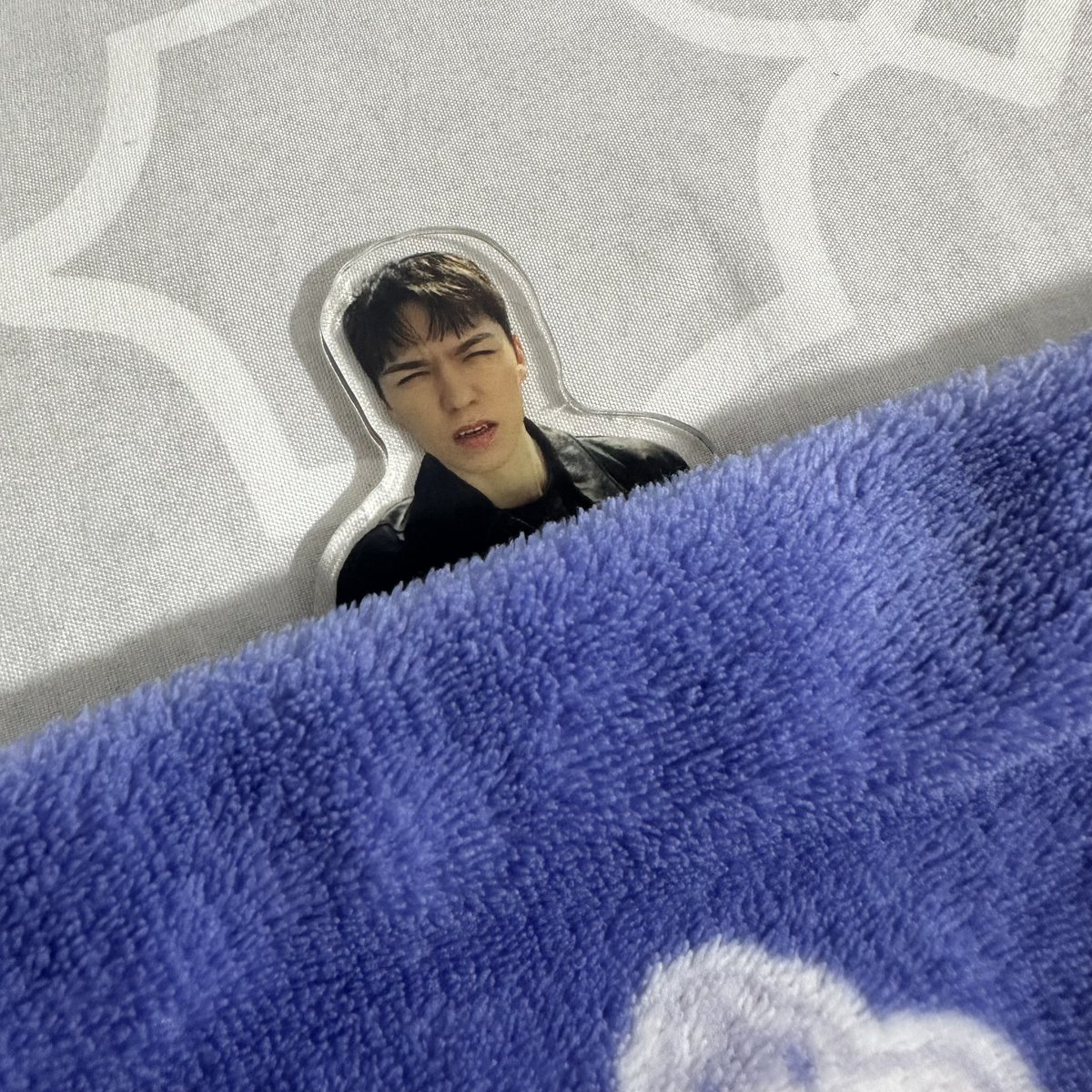 k0llects's tweet photo. vernon nakauwi na and ready to 😴

thank you raw for accompany him again this year!!!!! hopefully he can still do this in the future w his internet friends and concert buddies :D https://t.co/tB2kzDAs2b