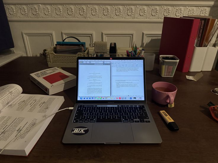 madeleine✶ tweet media