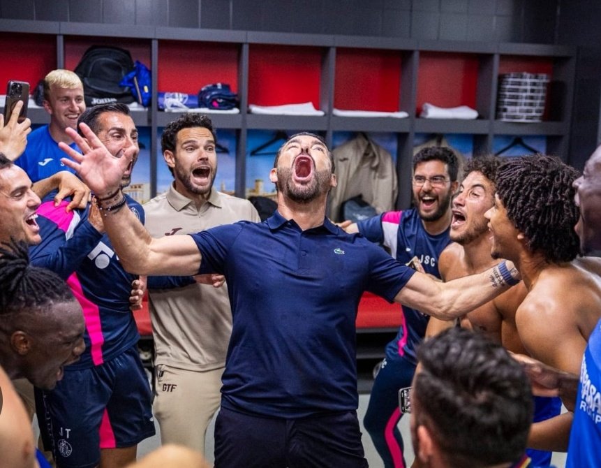 Juandazulon tweet media