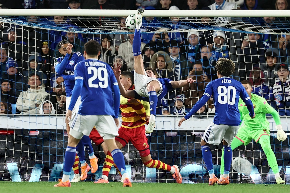 Slashano #BluecoOut tweet media