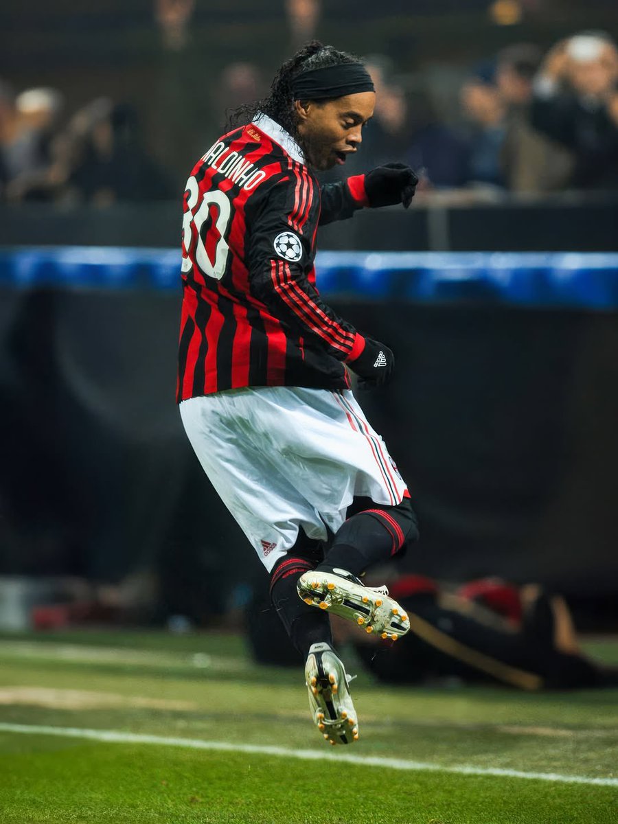 Footy Timeless tweet media