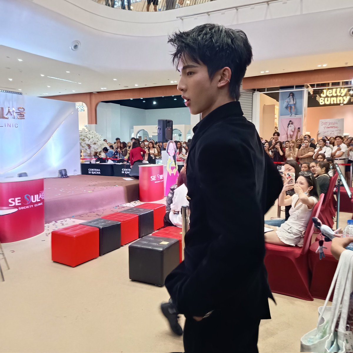 นิทานหิ่งห้อย tweet media