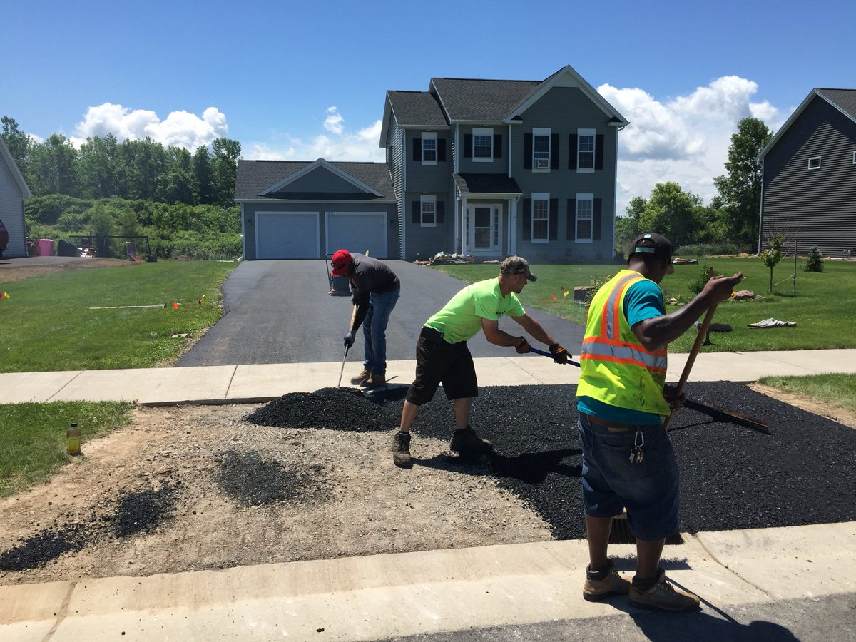 Everblak's tweet photo. Hilton, NY — Driveway Paving Season is Here

If your driveway didn’t survive the winter, you’re not alone. Cracks, potholes, and sinking spots only get worse if you wait.

📞 585-270-1881
🌎 https://t.co/yfOBQ2C4eN

#HiltonNY #DrivewayPaving #Asphalt #MonroeCounty #Everblak https://t.co/Stop9jSQEk