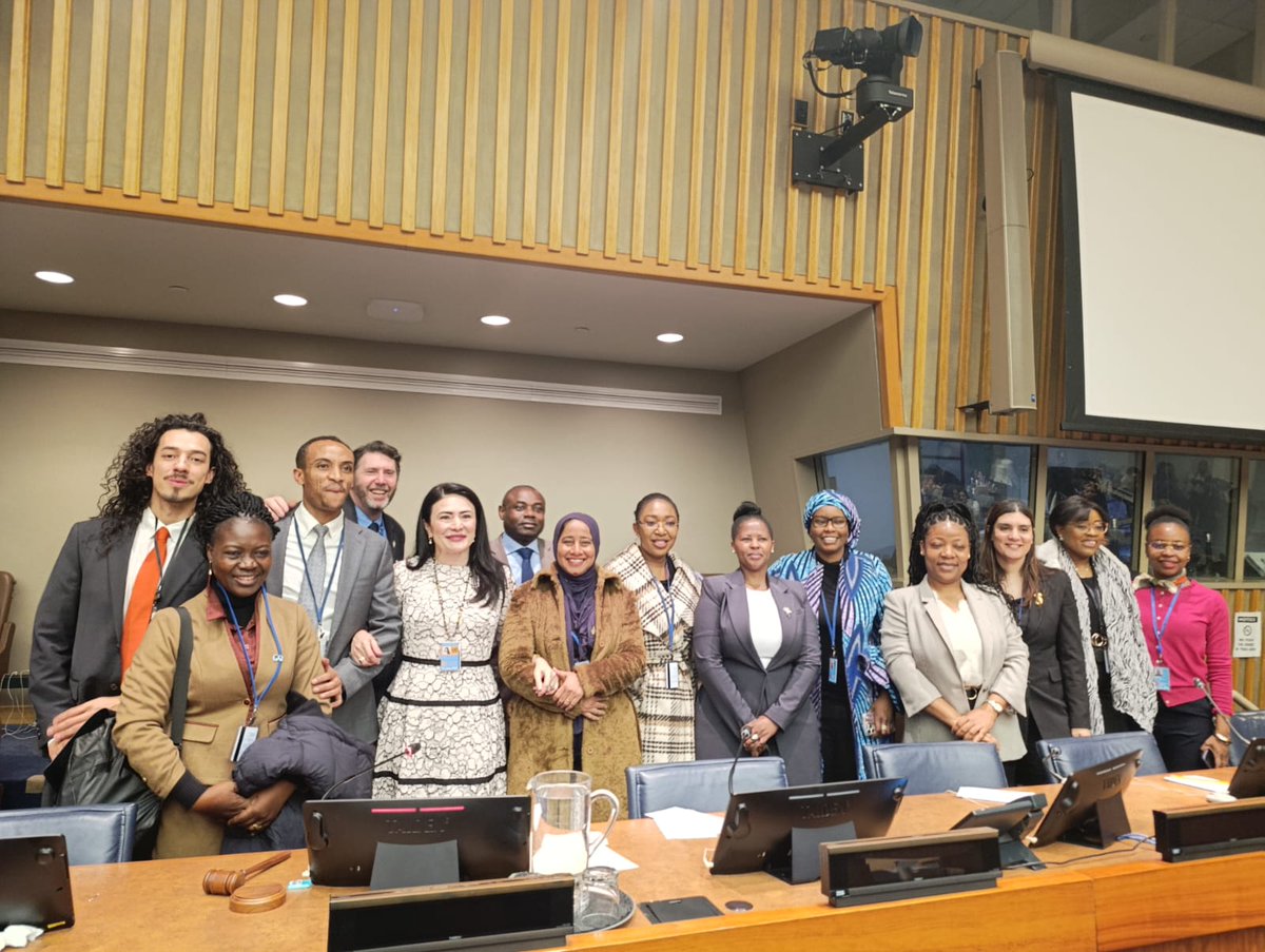 onumulheresmz's tweet image. For 🇲🇿, the CSW70 marked a historic moment: together with Mongolia, 🇲🇿 𝘄𝗮𝘀 𝗲𝗹𝗲𝗰𝘁𝗲𝗱 𝗮𝘀 𝗼𝗻𝗲 𝗼𝗳 𝘁𝗵𝗲 𝘁𝘄𝗼 𝗩𝗶𝗰𝗲-𝗣𝗿𝗲𝘀𝗶𝗱𝗲𝗻𝘁𝘀 𝗼𝗳 𝗖𝗦𝗪𝟳𝟭, strengthening its voice and leadership in global decision-making forums and in advancing #gender #equality.