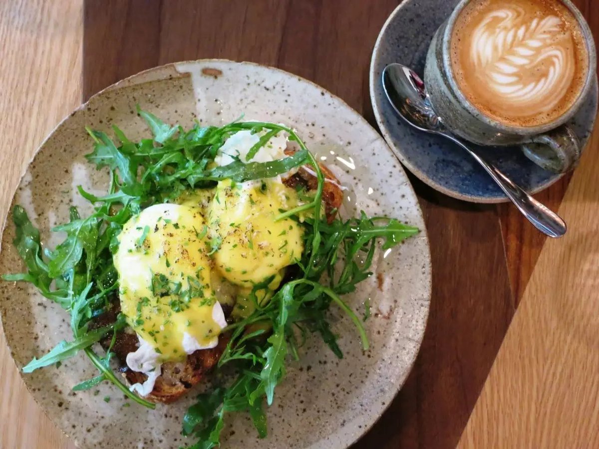 EZZINA ATEF tweet media