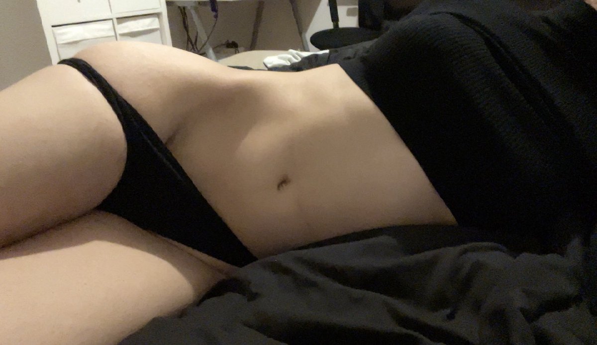 ตลาดล่างงง 18+😶‍🌫️ tweet media