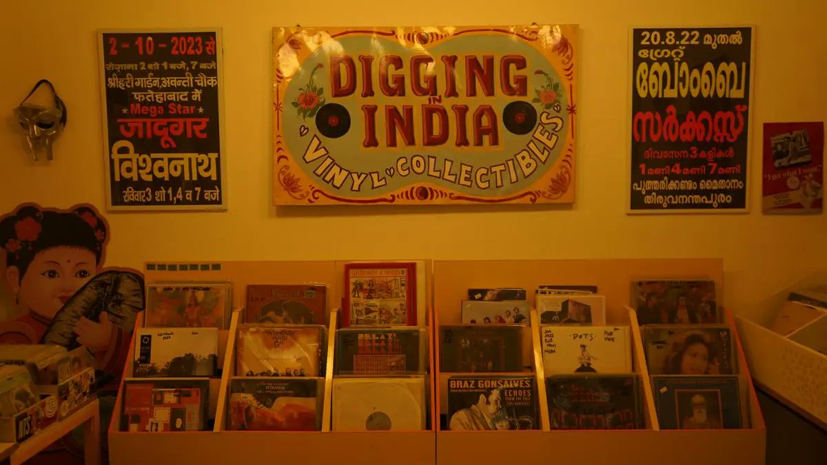 Vinyl Record Press Media tweet media