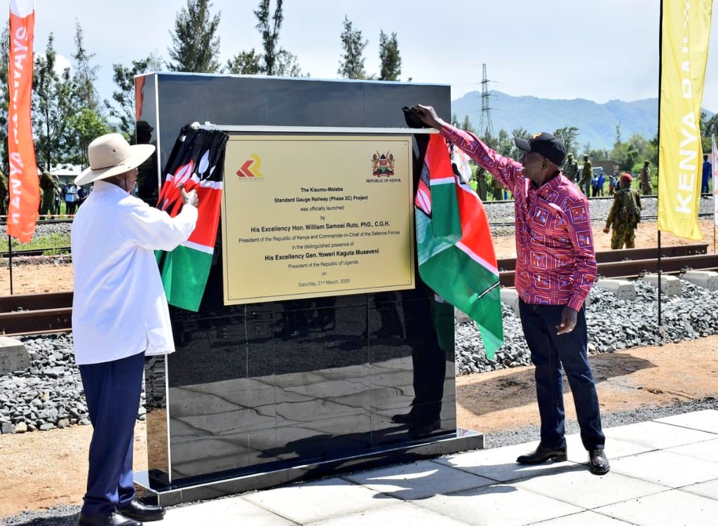 NicolasGumbo's tweet photo. Honoured to join Their Excellencies William Ruto &amp; Yoweri Museveni for the launch of the Kisumu–Malaba section of the SGR.

This milestone project marks a significant step forward in strengthening regional connectivity &amp; unlocking economic opportunities across the Lake Region.1/3 https://t.co/hPNqVZlSZ3