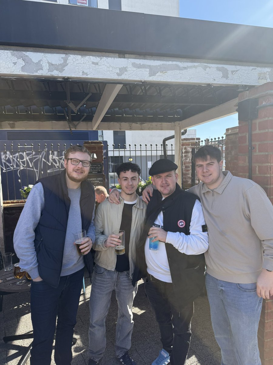 🦊🦊🦊 tweet media