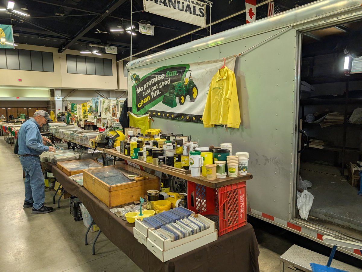 Carlson's Tractor Treasures tweet media