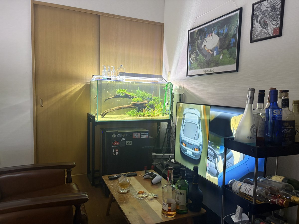 たまには家でアニメ見ながら飲むのもいいですねー