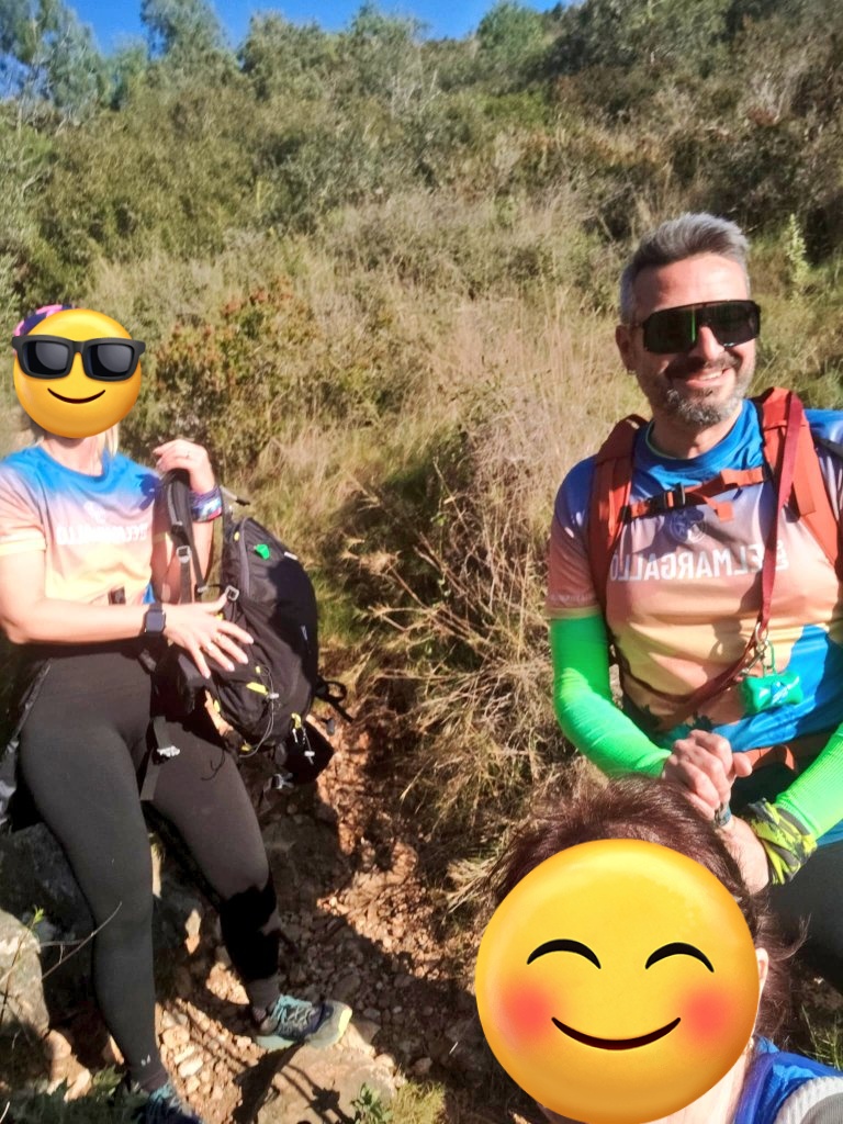 xabivilar's tweet image. Hoy nos tocado jugar en casa. Subida al Castellot desde Castellví.
#ruta #circular #15km #castellot #castellvi #1cimde100 #bringbackmygirls