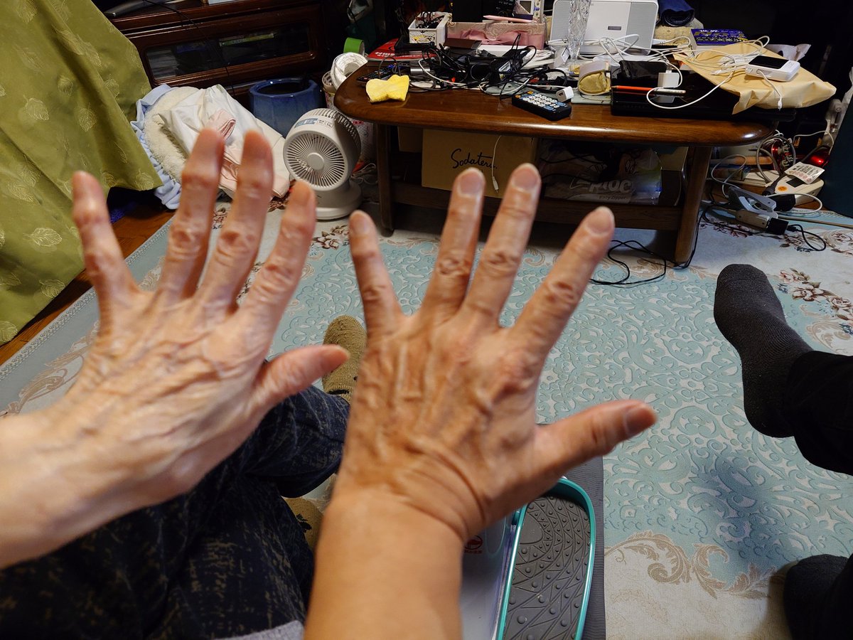 秋間洋 tweet media