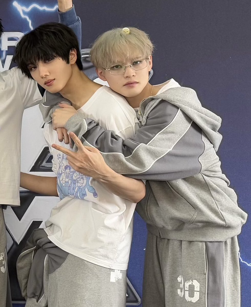 <a href="/NCTsmtown_DREAM/">NCT DREAM</a> OVERDOSING ON THE CHENJI PILL RECENTLY????