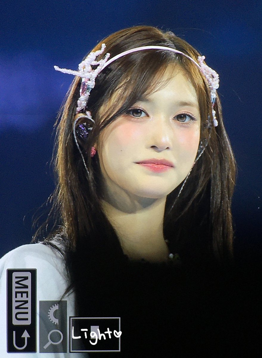 260321 프리뷰2
#아이브 #IVE #이서 #이현서 #LeeSeo #イソ