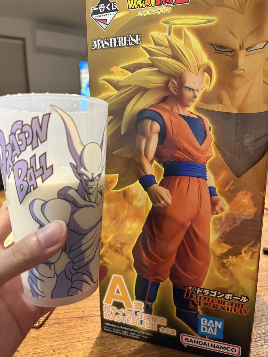 お風呂入ったしフィギュアを肴に1杯しますか〜(牛乳)