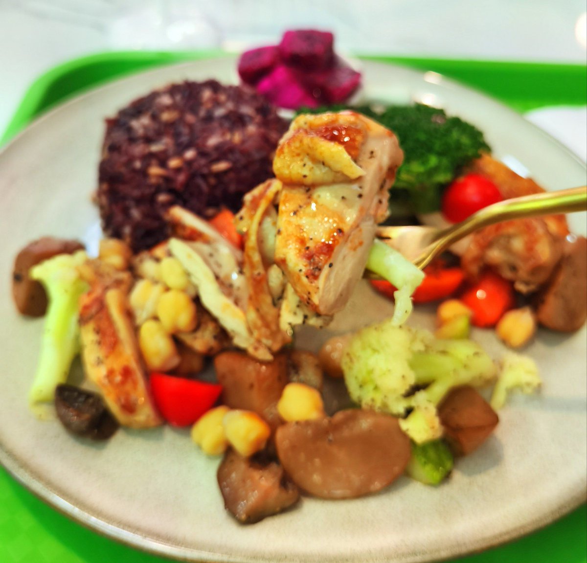 shun yan tweet media