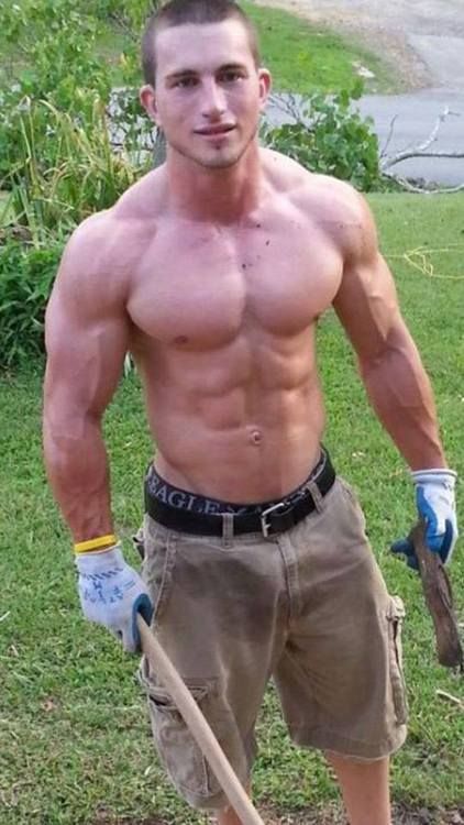WJohnSmithen's tweet photo. I need to get some yardwork done..... https://t.co/xKhQWj1MVG