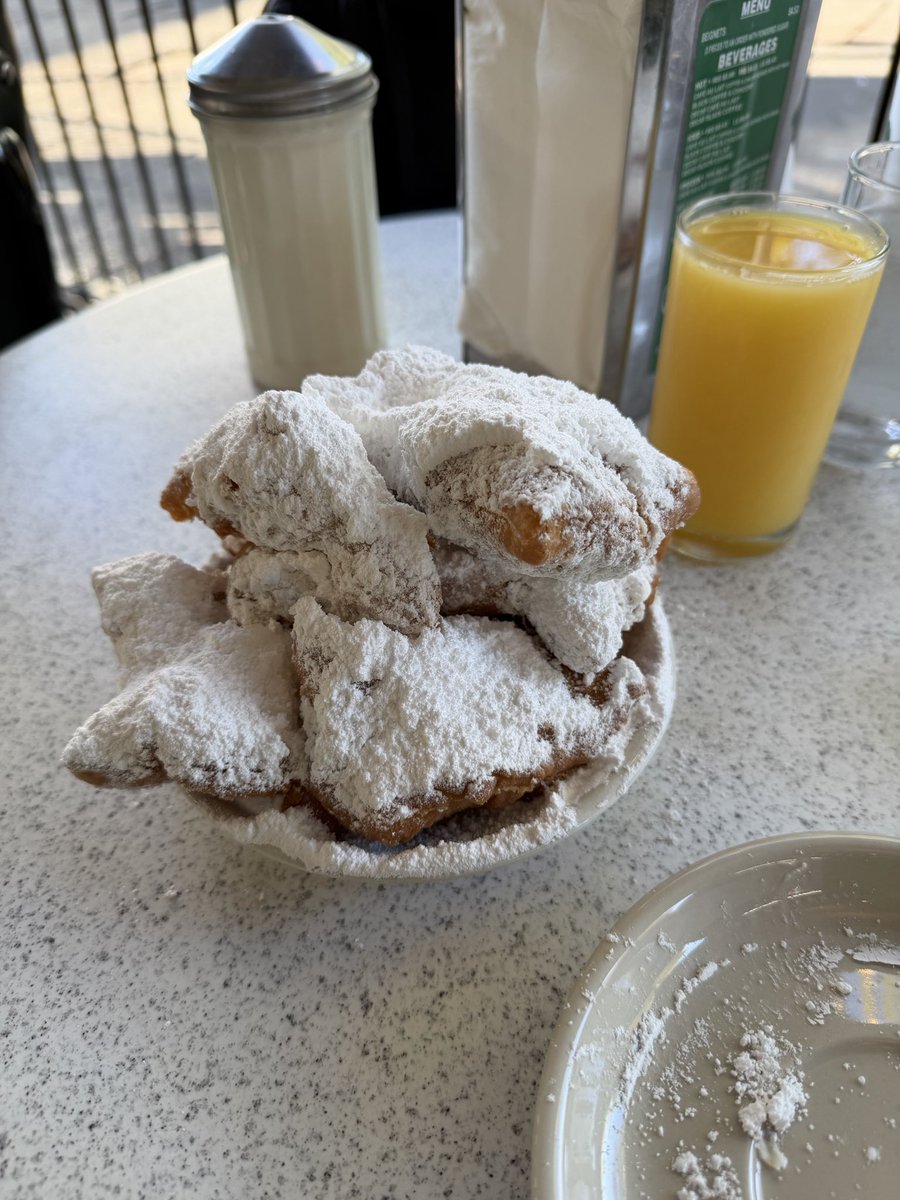 Bstand24's tweet photo. How many beignets can you eat in 36 hours? https://t.co/EHQL4KxQxy