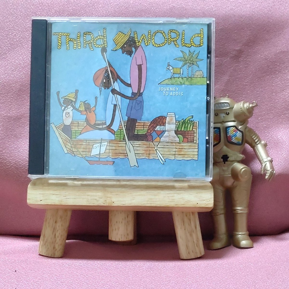 XmugLwwY8PlmunH's tweet photo. 《Now On Play🎶》
『エチオピアへの道/サード・ワールド』(1978)
3rdアルバム
レゲエの枠からはみ出し、より分かり易いソウル・ミュージックへの変化を遂げたアルバム
とはいえ、私はちょっとシンプルなレゲエではないプログレッシヴなレゲエだと思った2ndのサウンドが好き
#Third_World https://t.co/aDxAHDOoFp