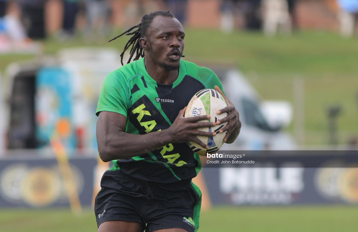 BataImages tweet media