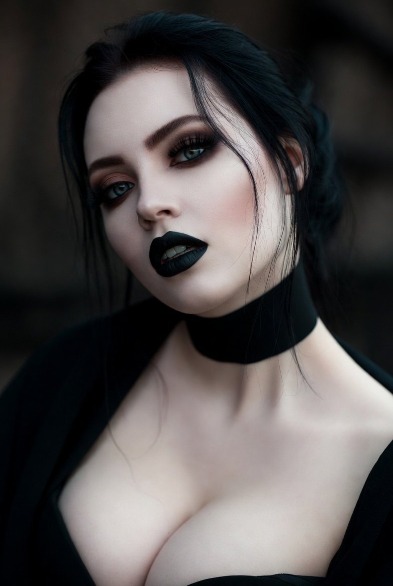 Theaten (☥𝐃𝐁) tweet media