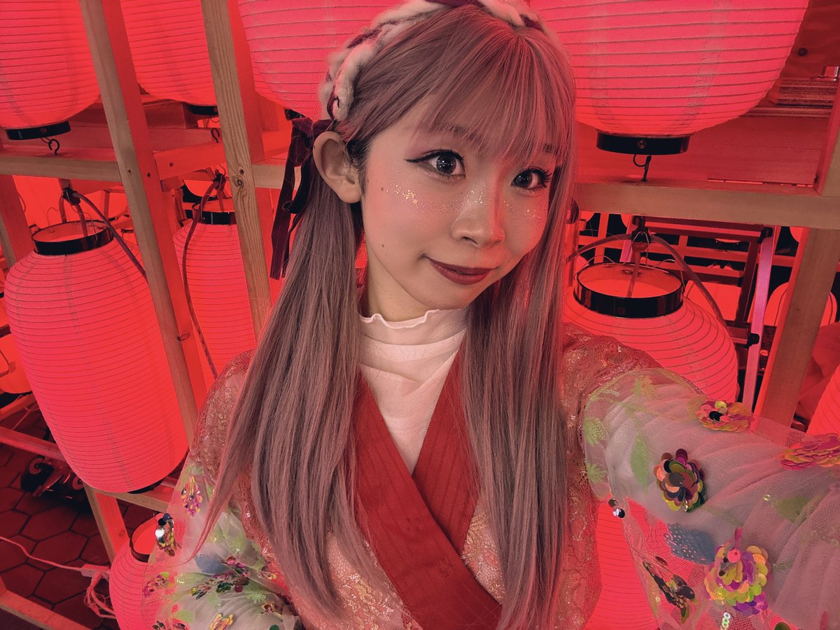 rion_skrnb's tweet photo. 本日は、浅草夜祭 #アキバ盆踊り
ありがとうございました💙🩷

ニコ超での懐かしの曲と、新曲もお披露目できて最高の盛り上がりでした🙌
#colorpointe 
#浅草夜祭 
#超ニコニコ盆踊り https://t.co/WndqWOFijy