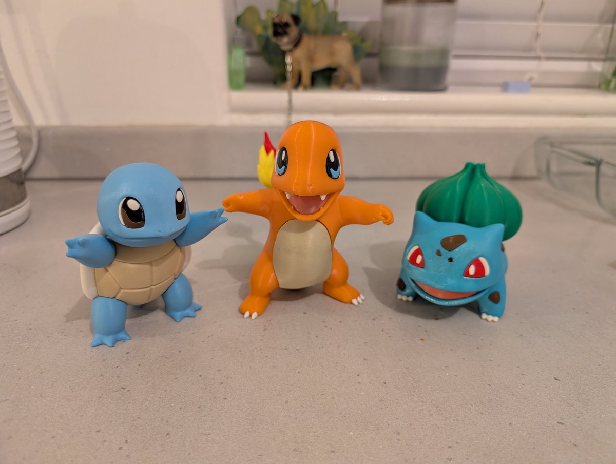 kippyb100's tweet photo. Guy who I work with 3d printed these for my lad, the detail and colours are insane, https://t.co/wkwwvBtqMm