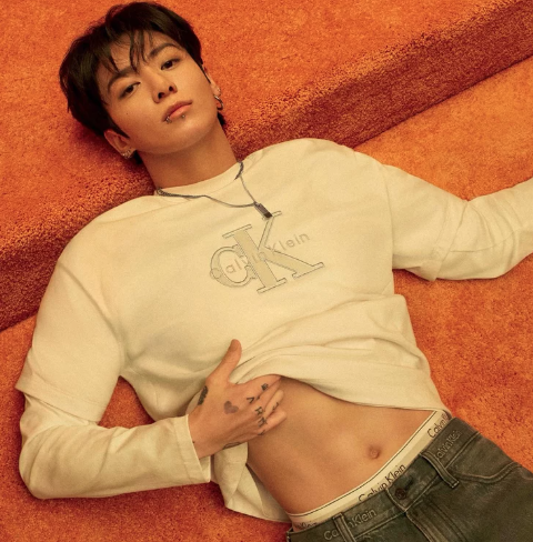 About Music tweet media