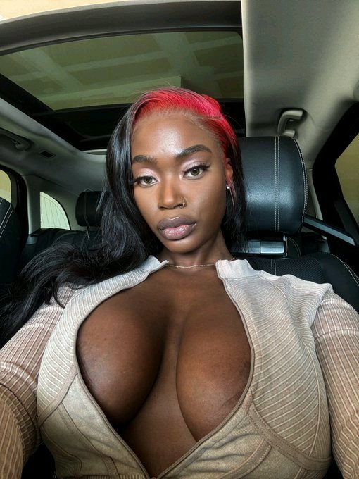 Theresa Lavae tweet media