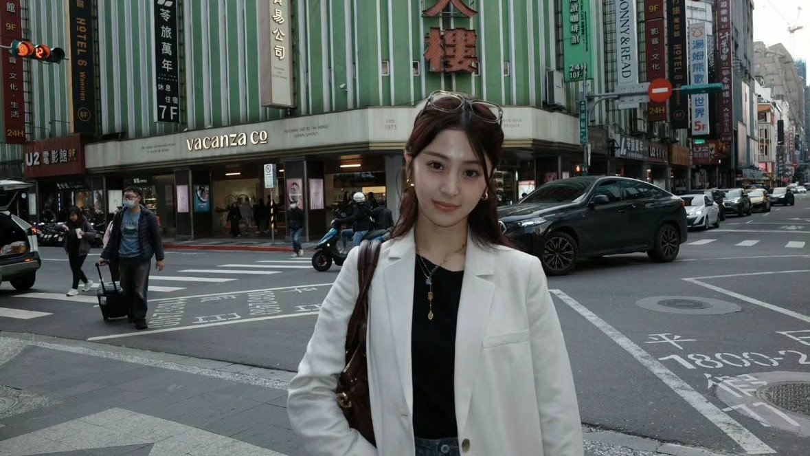 daily yunjin tweet media