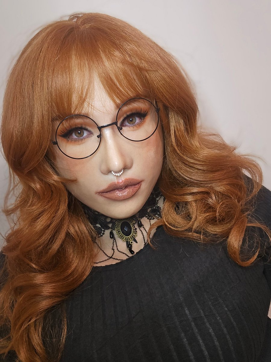 Samantha W tweet media