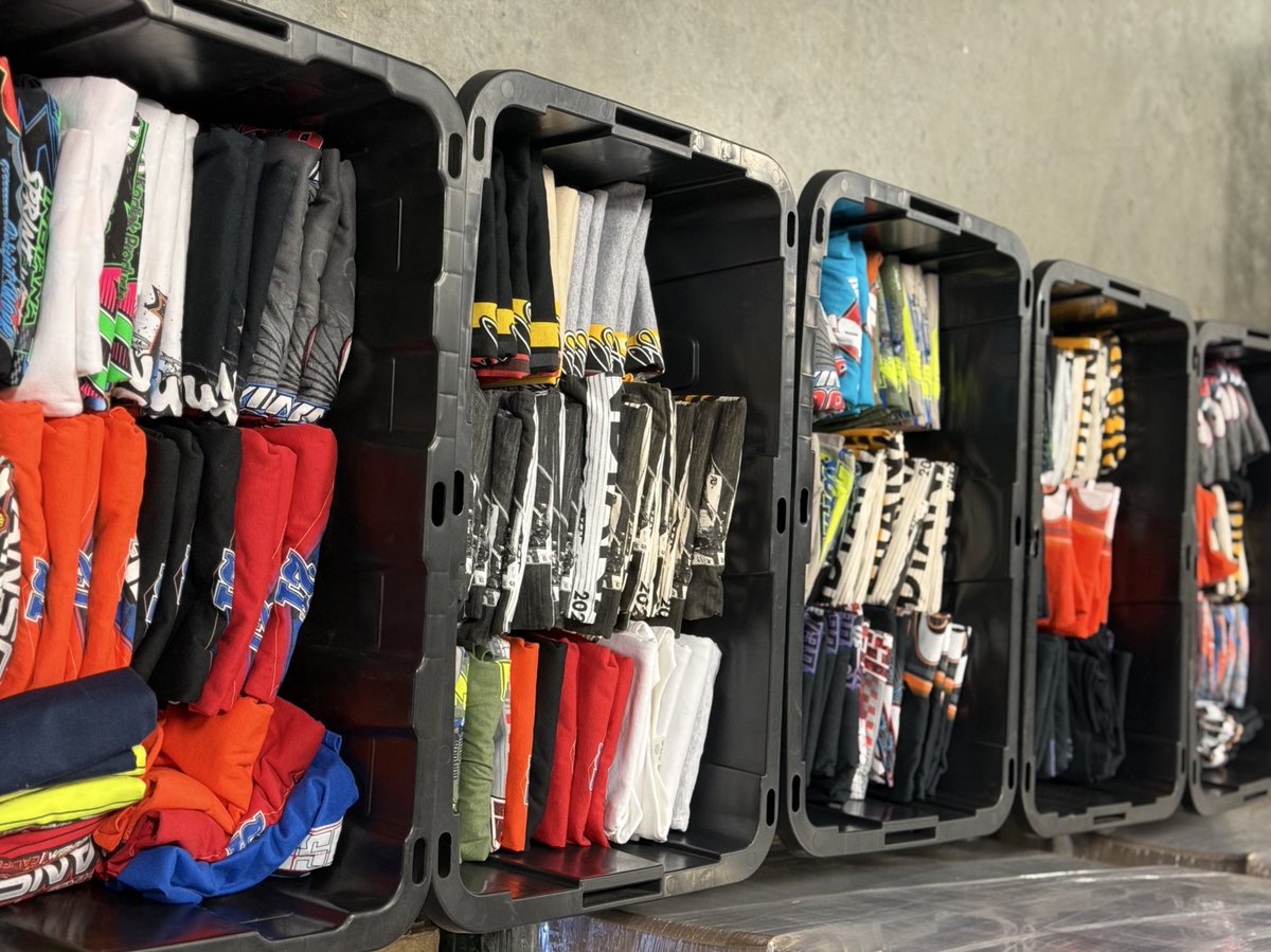 Four 10 Merchandising tweet media