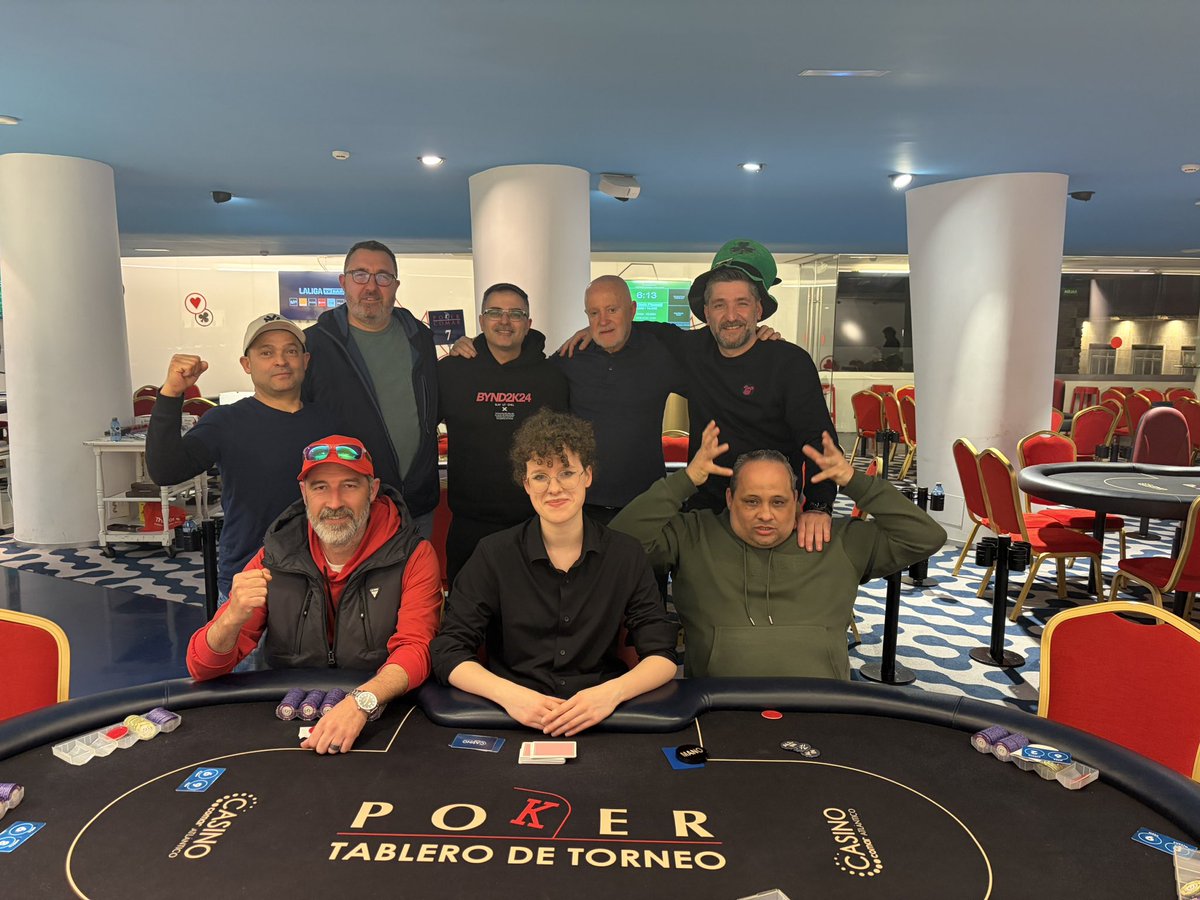 casinoatlantico's tweet photo. #PokerComarGalicia
Tenemos 🏆 en el #SaintPatricksDay tras pacto a 3 con #MONTESINO ( @chakee699 ) llevándose la victoria
El póker continúa en @casino_santiago desde las 20:00 con el #WinTheButton https://t.co/3cx75tKcp7