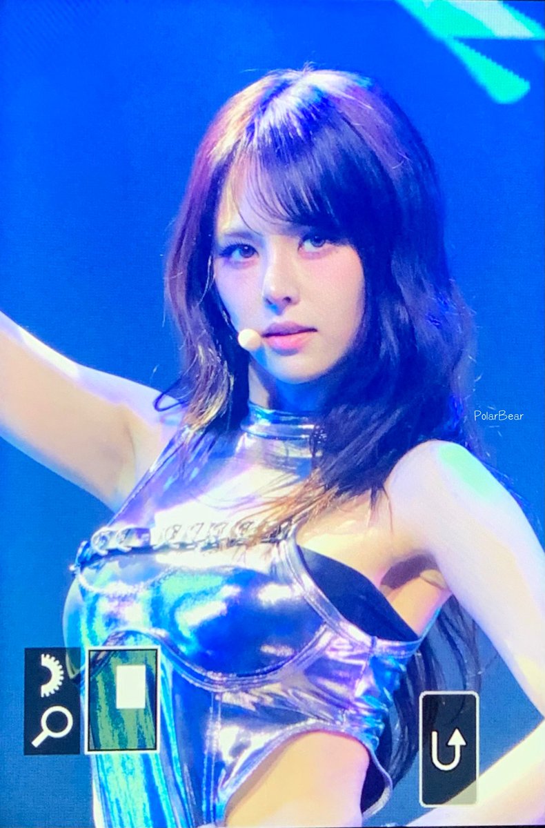 PolarBear_0519's tweet photo. 260321 𝟮𝟬𝟮𝟲 𝙀𝙑𝙀𝙍𝙂𝙇𝙊𝙒 𝙒𝙊𝙍𝙇𝘿 𝙏𝙊𝙐𝙍 [𝙍𝙀:𝘾𝙊𝘿𝙀] 𝙄𝙉 𝙎𝙀𝙊𝙐𝙇 

#이유 #박지원 #EU #에버글로우 #EVERGLOW #허당이유 #깜찍유
#CODE #EVERGLOW_CODE
#EVERGLOW_7th_Anniversary https://t.co/EbhR325OyM