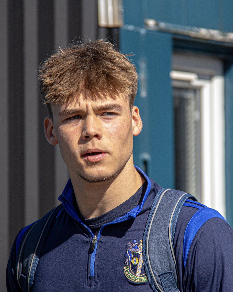 Sutton Utd Academy tweet media