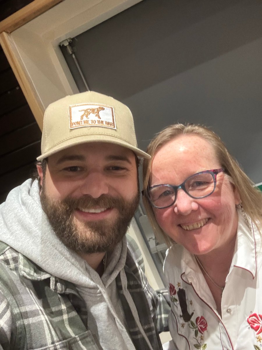 Country Lowdown tweet media