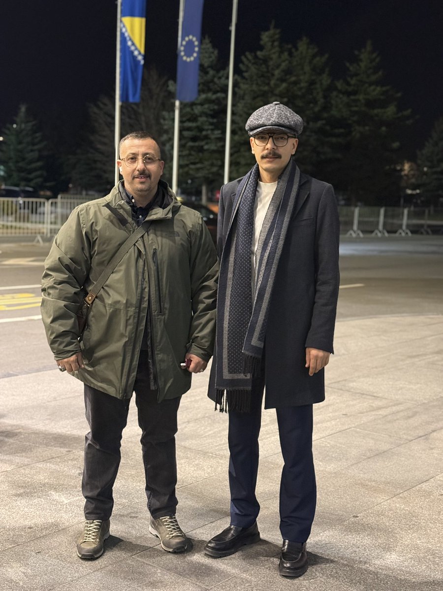 bilicialii's tweet photo. Neka se ne zaboravi;
Demografija je sudbina!

Narod koji ne čuva svoj identitet, postaje statist u tuđoj priči.

U Bugojnu, sjećanje na Ajvaz dedo još živi…
Emanet stoji.
Pitanje je: stojimo li mi?

Bayram Şerif mübarek olsun. 🇧🇦🇹🇷

#Bugojno #Bosna #Balkan #Emanet https://t.co/HbwwOlY4wb