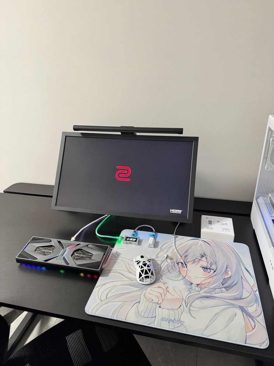 Gaming Setups tweet media