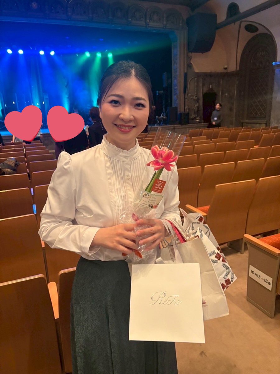 ayako_obi's tweet photo. 2日目無事終演！
ありがとうございました🙇‍♀️
今日は落ち着いて歌えた気がする🥹
明日も高みを目指してがんばります！
明日は16:00〜あっという間に千秋楽です。
飛び込み大歓迎！お待ちしております🫶
#グランハーモニー2026 https://t.co/gmPj7R23yk