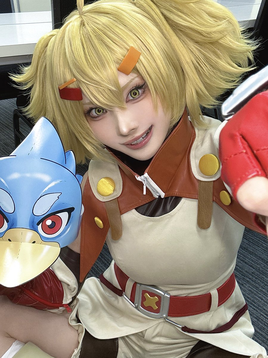 シスル tweet media