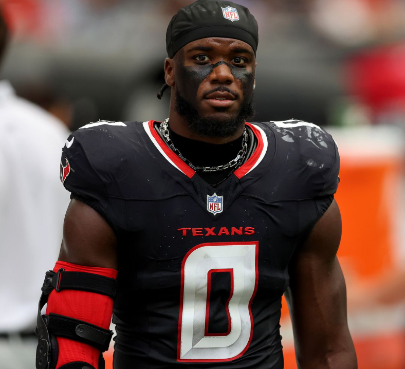 MrOptimisticHou's tweet photo. Today is a good day to re-sign Azeez Al-Shaair @HoustonTexans https://t.co/8M6XVU28Mu
