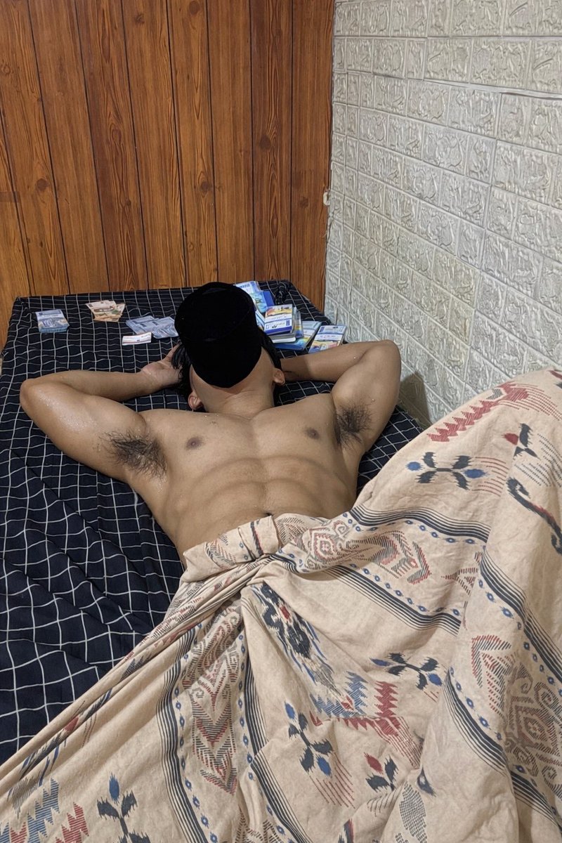 Uginecrab tweet media