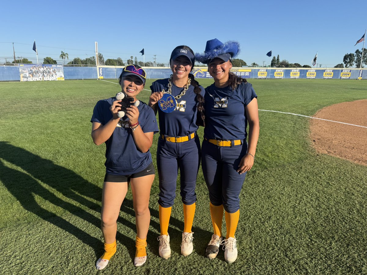 San Diego Mesa Softball tweet media