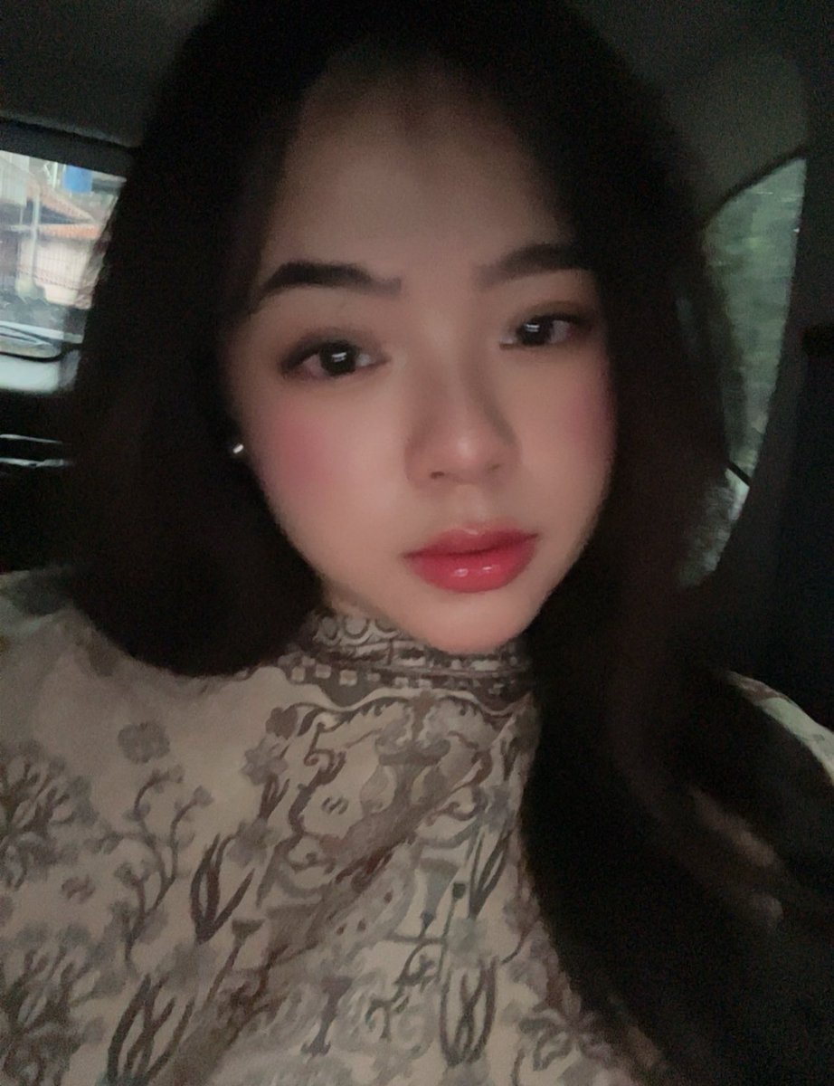 revalina. tweet media