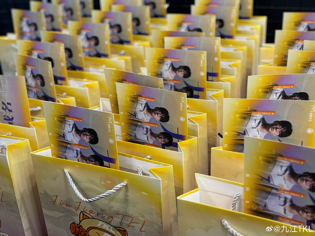 nickesha tweet media