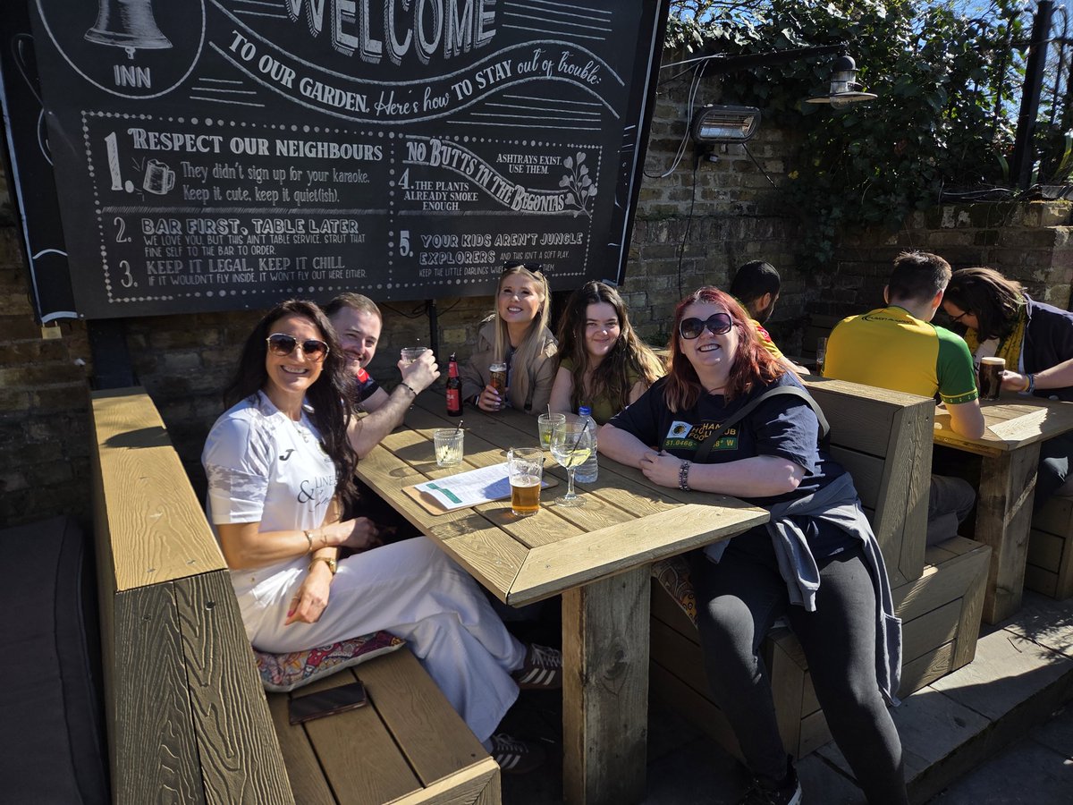 Lardy Army tweet media