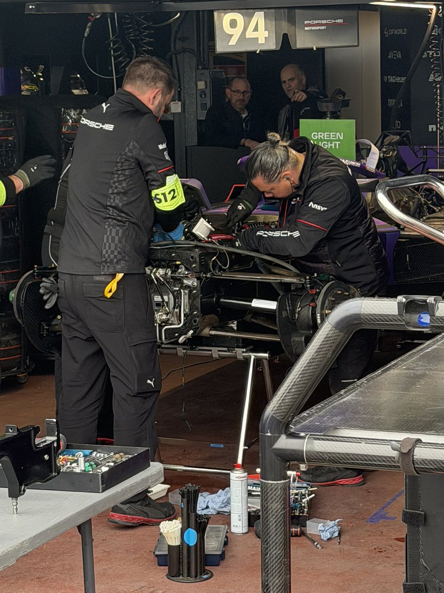 sniffermedia tweet media